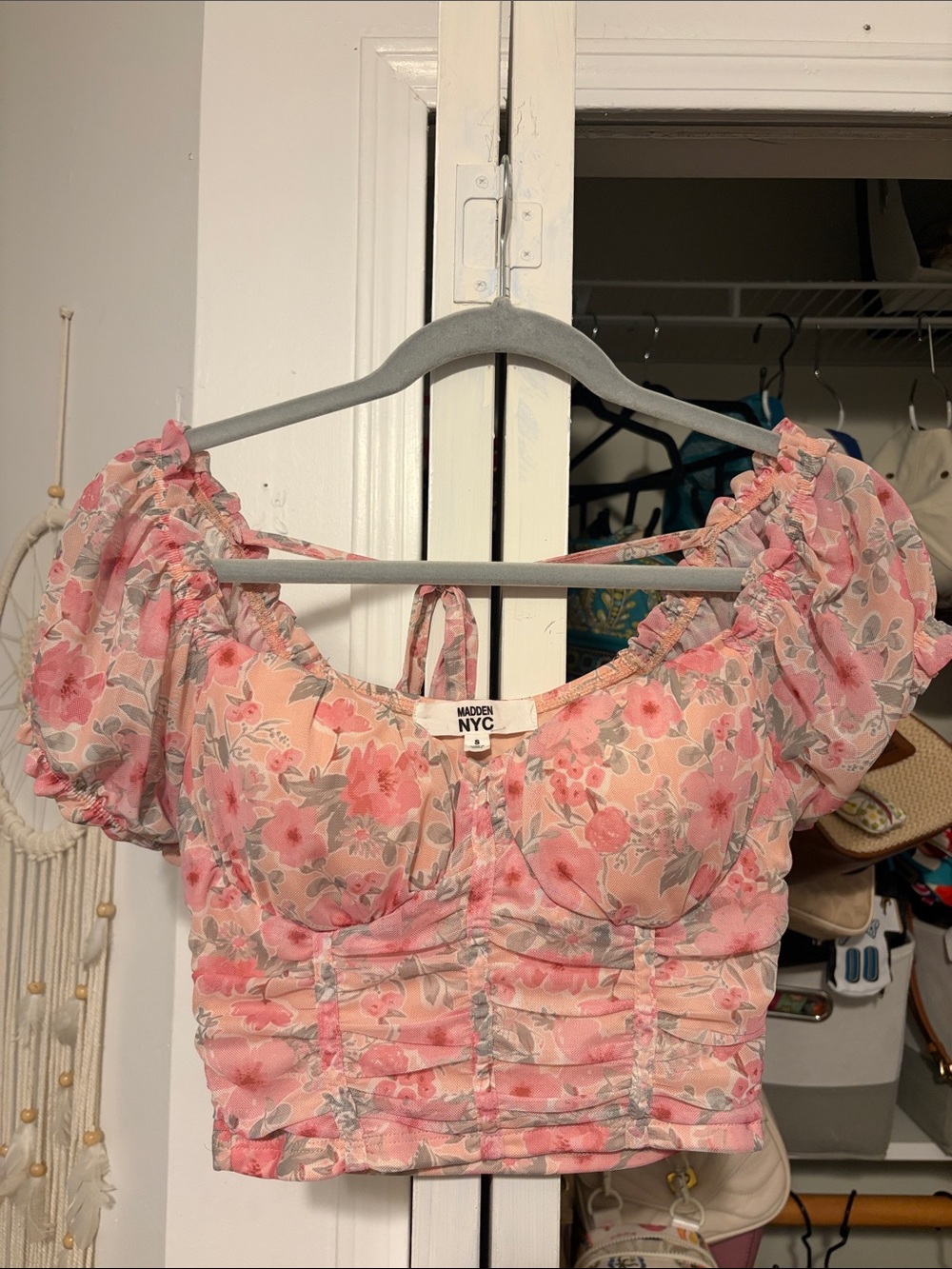 Madden NYC Pink Floral Puff Sleeve Cropped Blouse w/ built in bra and cinching